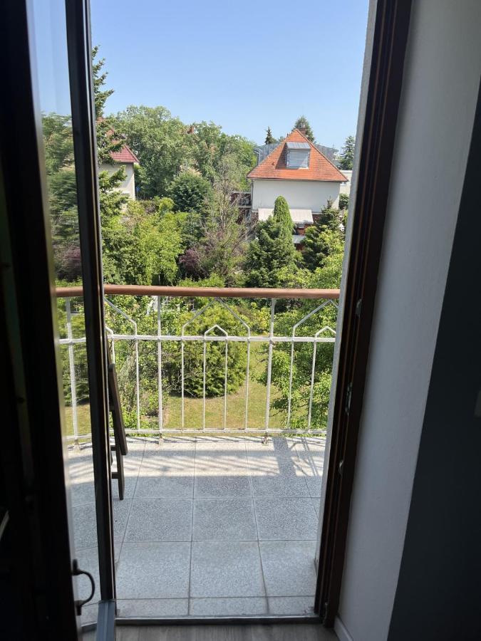 Residence Sarka Praag Buitenkant foto